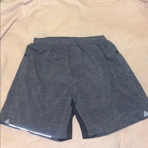 Men’s lulu lemon shorts M
